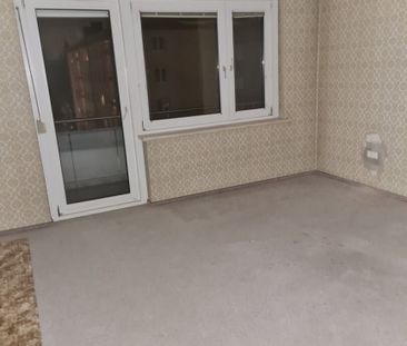 UNBEFRISTET! Gutgelegene und günstige Wohnung mit Loggia! - Foto 3