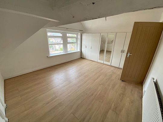 £2,250 PCM, Spacious Newly Refurbished Five Bedroom, Two Bathroom Maisonette in Clive Street, Grangetown, Cardiff, CF11 7HN - Photo 1
