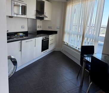 Room in a Shared Flat, High Road, IG1 - Photo 1