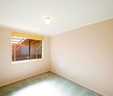 Three Bedroom Family Home - Photo 6