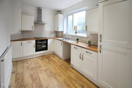 Queens Road, Castleford - Photo 4