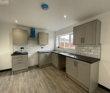 4 bedroom semi-detached house to rent - Photo 6