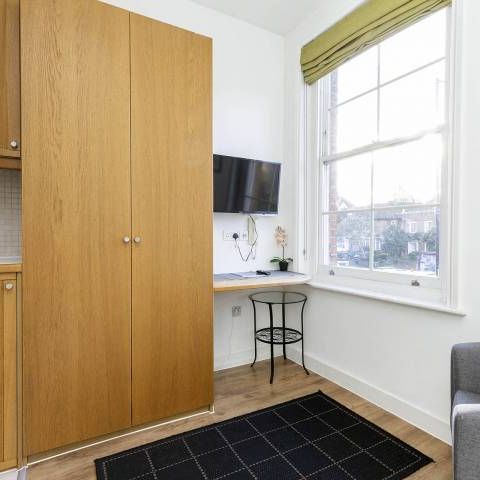 Rent includes electricity, water and central heating - Photo 1