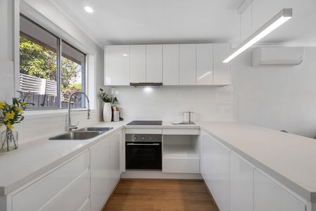 Stylish One-Bedroom Retreat Near Pakington Street - Photo 5