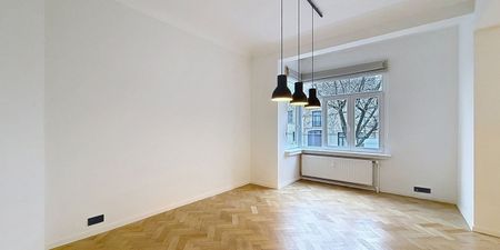 Appartement te huur in Elsene voor € 1.200 met 1 slaapkamer - Photo 2