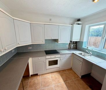 3 bedroom end of terrace house to rent - Photo 6