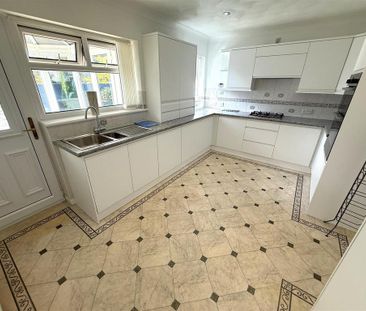 2 bedroom bungalow to rent - Photo 6