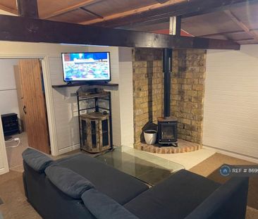 Studio to rent - Photo 5