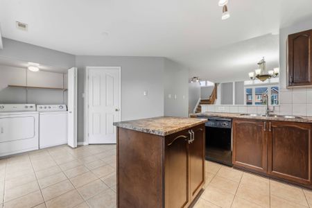 For Lease - 314 Tivoli Private Unit# 13, Cityview - Parkwoods Hills - Rideau Shore, Ontario - Photo 2