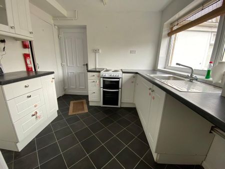 3 bedroom house to rent - Photo 2