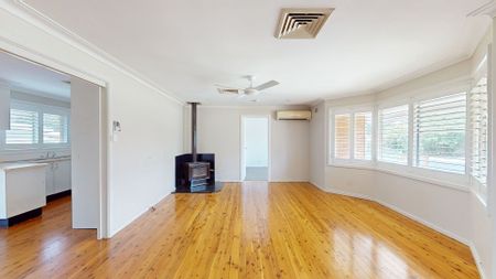 Beautifully renovated South Dubbo home - Photo 2