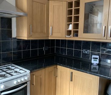 2 Bed End Terrace, Cyril Avenue, NG8 - Photo 4