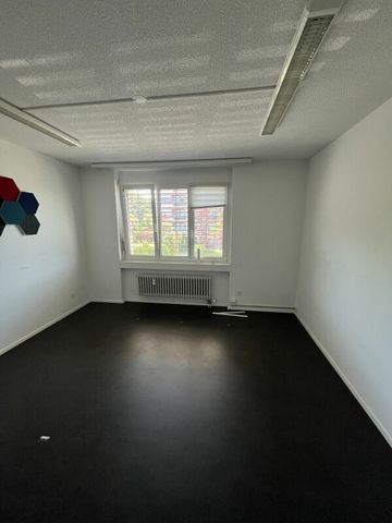 Grosszügige Wohnung an zentraler Lage - Photo 2