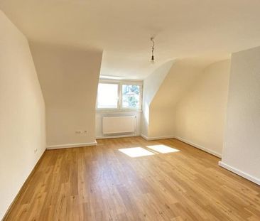 2 Zimmer-Dachgeschosswohnung in Solingen-Mitte - Photo 1