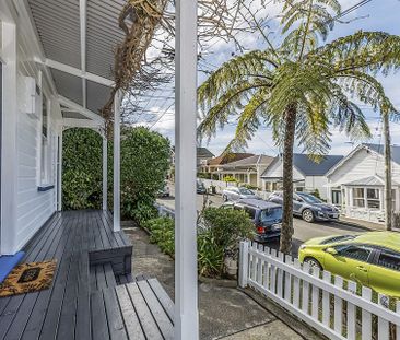 Renovated Brooklyn Cottage (now with garage) - Photo 3