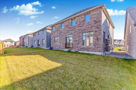 For Lease - 212 Mallory Terrace, Peterborough, Ontario - Photo 2