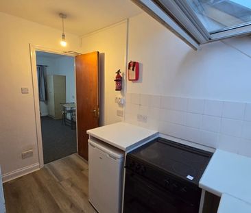 Studio Flat, Belmont Road, N15 - Photo 4