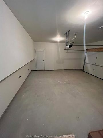 For Lease - 392 HEMLOCK Lane Unit# UPPER, Lakeshore, Ontario - Photo 2