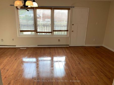 For Lease - 43 Albright Road, Hamilton, Ontario - Photo 3