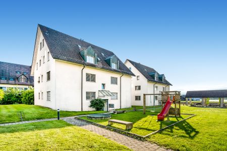 Modern, bright and spacious apartment - Photo 4