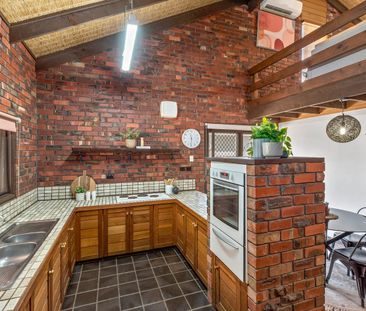 Perfect Family Home - Photo 6