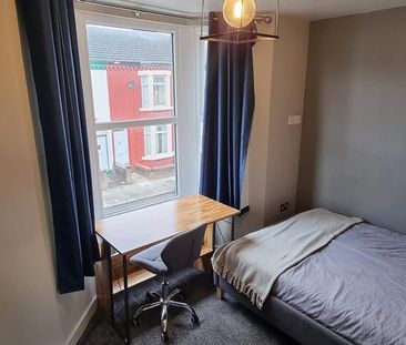 1 bedroom in a house share to rent - Photo 3