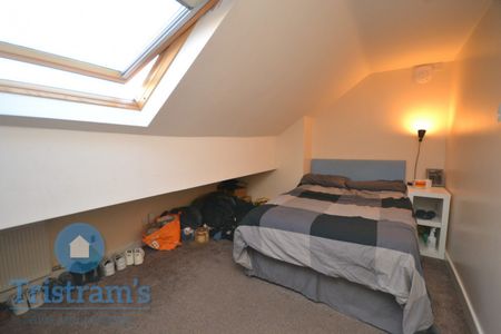 5 bed Mid Terraced House for Rent - Photo 2