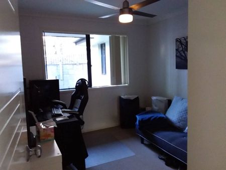 Charming Home with amazing Views - Photo 3