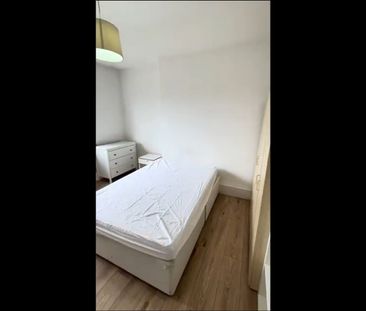 Room in a Shared Flat, Auckland House White City Estate, W12 - Photo 1