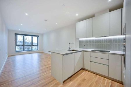 Greenford Quays, Greenford, UB6 - Photo 2