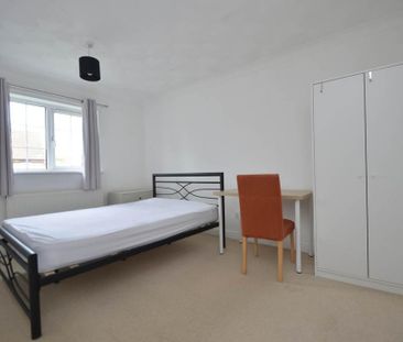 3 bedroom detached house to rent - Photo 5