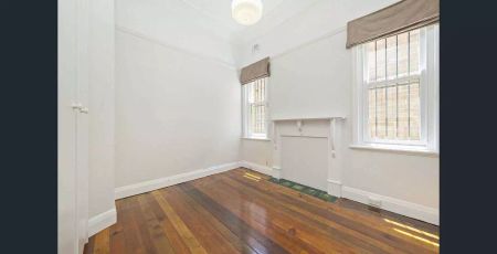 70 Palace Street, Petersham - Photo 4