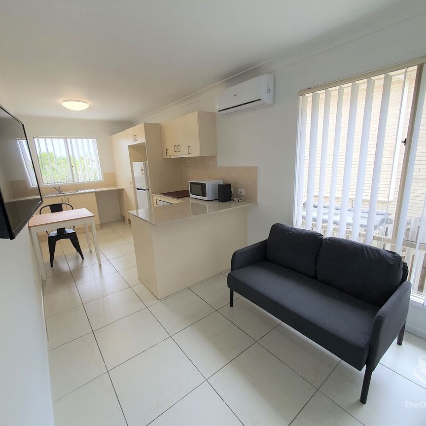 Furnished, Spacious & Great Value! - Photo 1
