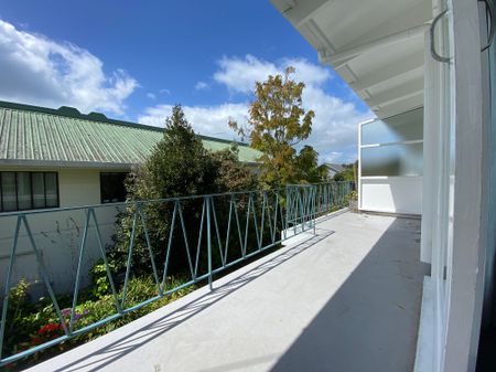 2 Bedrooms on Blomfield Spa - Photo 4