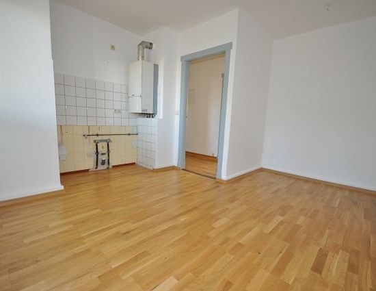 Helle 2-Raumwohnung in Hochparterre - Foto 1