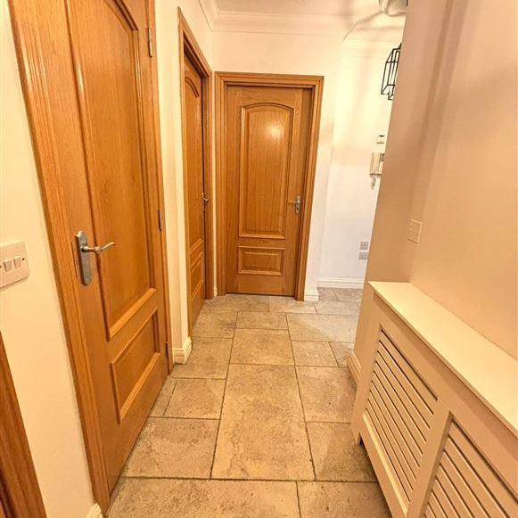 Swift Hall, Collegewood, Castleknock, Dublin 15 - Photo 1