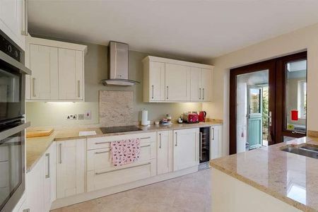 Apple Orchard, Prestbury, GL52 - Photo 2