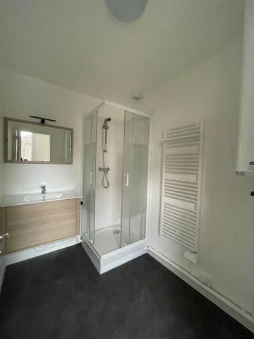 Location Appartement 2 pièces 65m² - Photo 4