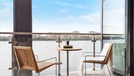 Three Bedroom Flat to rent in W6 9UF - Photo 5