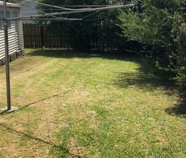 SINGLE GARAGE & FULLY FENCED - Photo 6