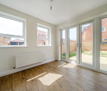 4 bedroom detached house to rent - Photo 1