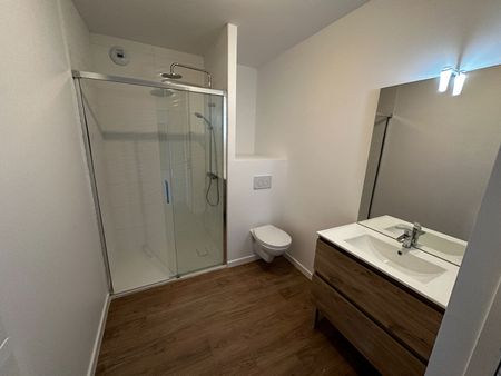 Location Appartement 2 pièces 42m² - Photo 2