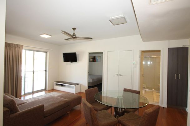Fully Furnished Unit in Ideal Location! - Photo 1