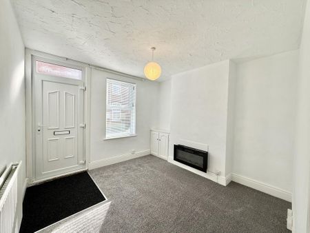 2 bedroom terraced house to rent - Photo 5