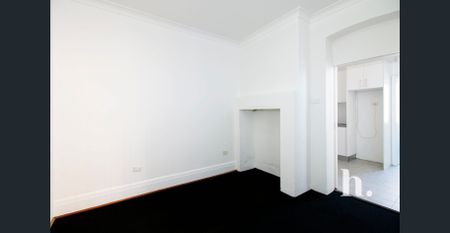 Conveniently Located Studio Apartment – Quiet Rear Position - Photo 3