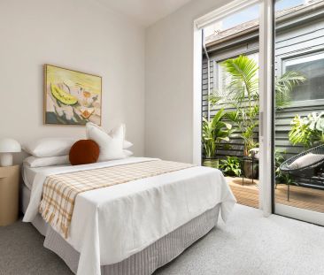 Bright, Polished and Perfectly Positioned - Photo 5