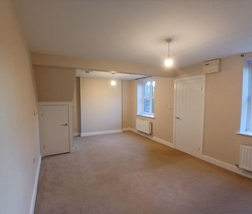 House to rent - Photo 1