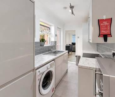 3 bedroom terraced house to rent - Photo 6