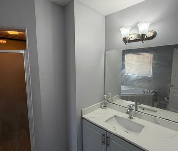 For Lease - 142 River Rock Crescent, Brampton, Ontario - Photo 5