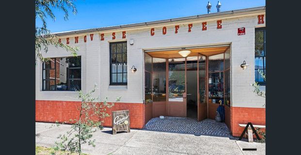 Modern Urban Retreat with Dual Balconies in the Heart of Alexandria - Photo 1